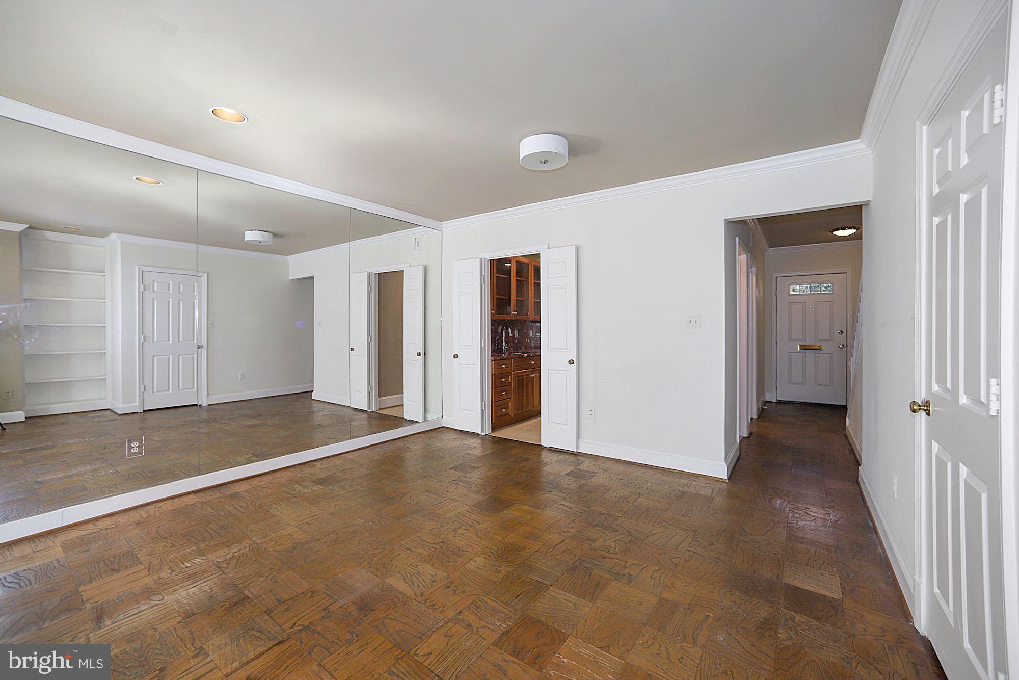 3241 Sutton Place Northwest, Unit B Washington, DC 20016 - Photo 15 of 35 Dining Room
