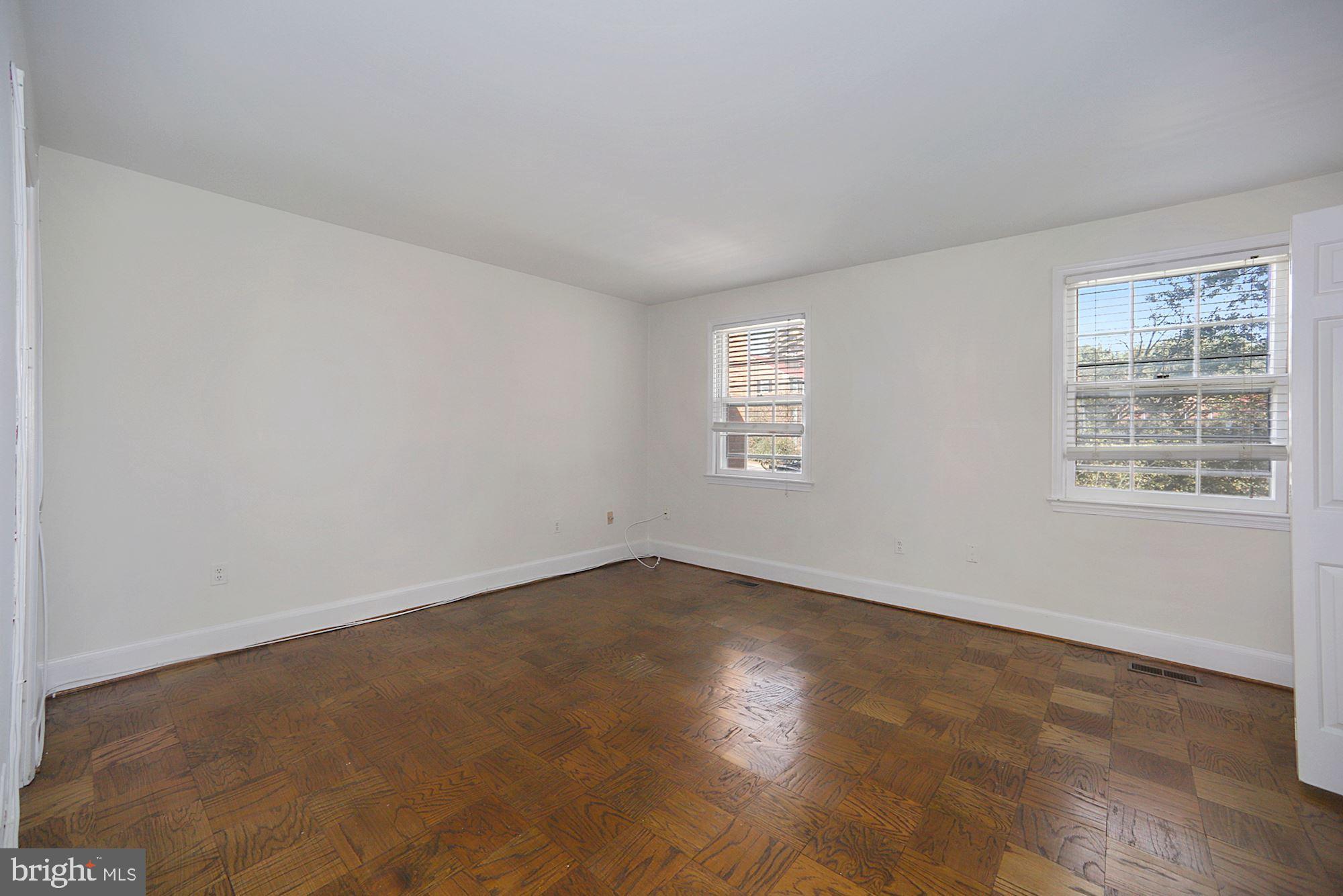 3241 Sutton Place Northwest, Unit B Washington, DC 20016 - Photo 19 of 35 Owners' Suite