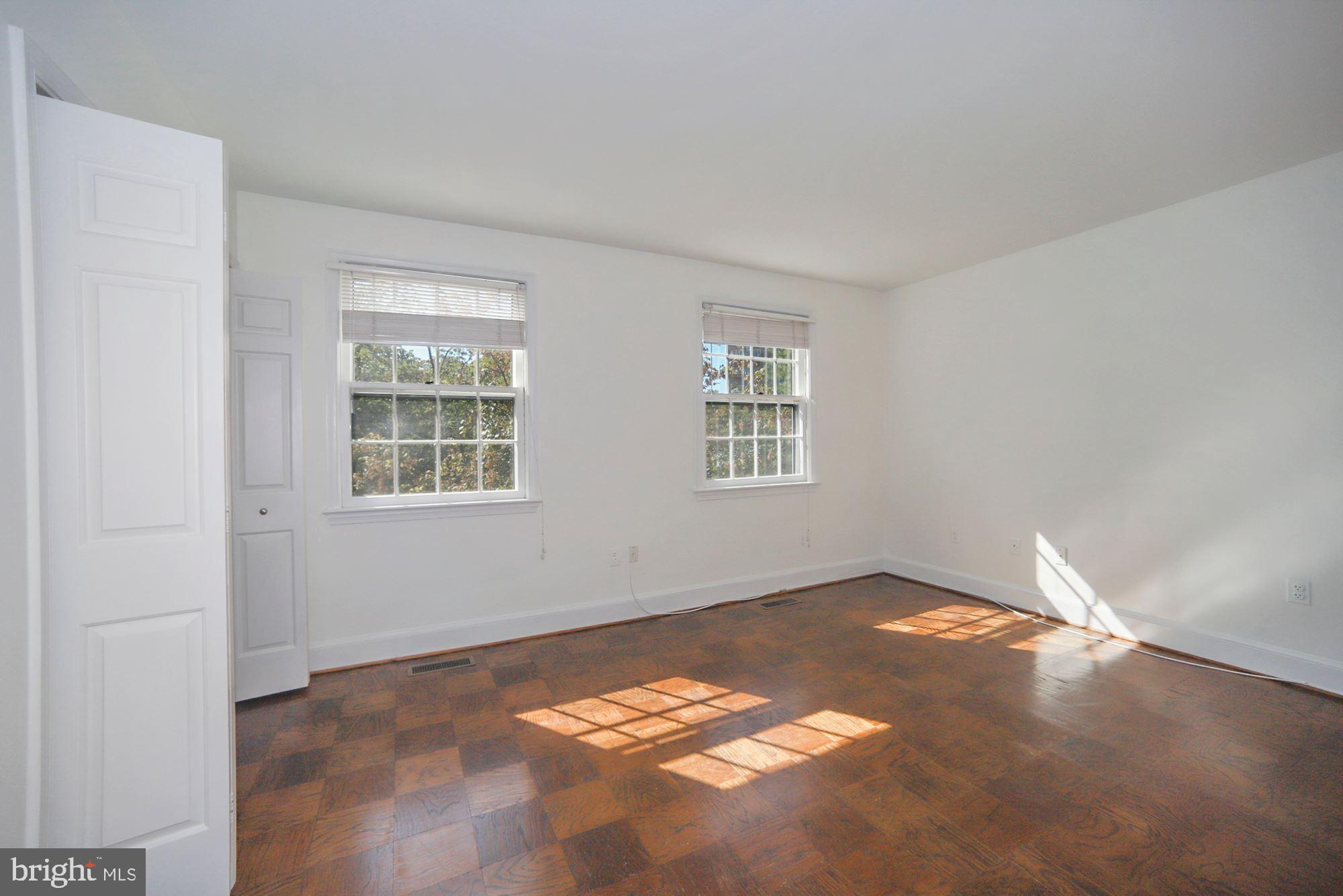 3241 Sutton Place Northwest, Unit B Washington, DC 20016 - Photo 21 of 35 Owners' Suite