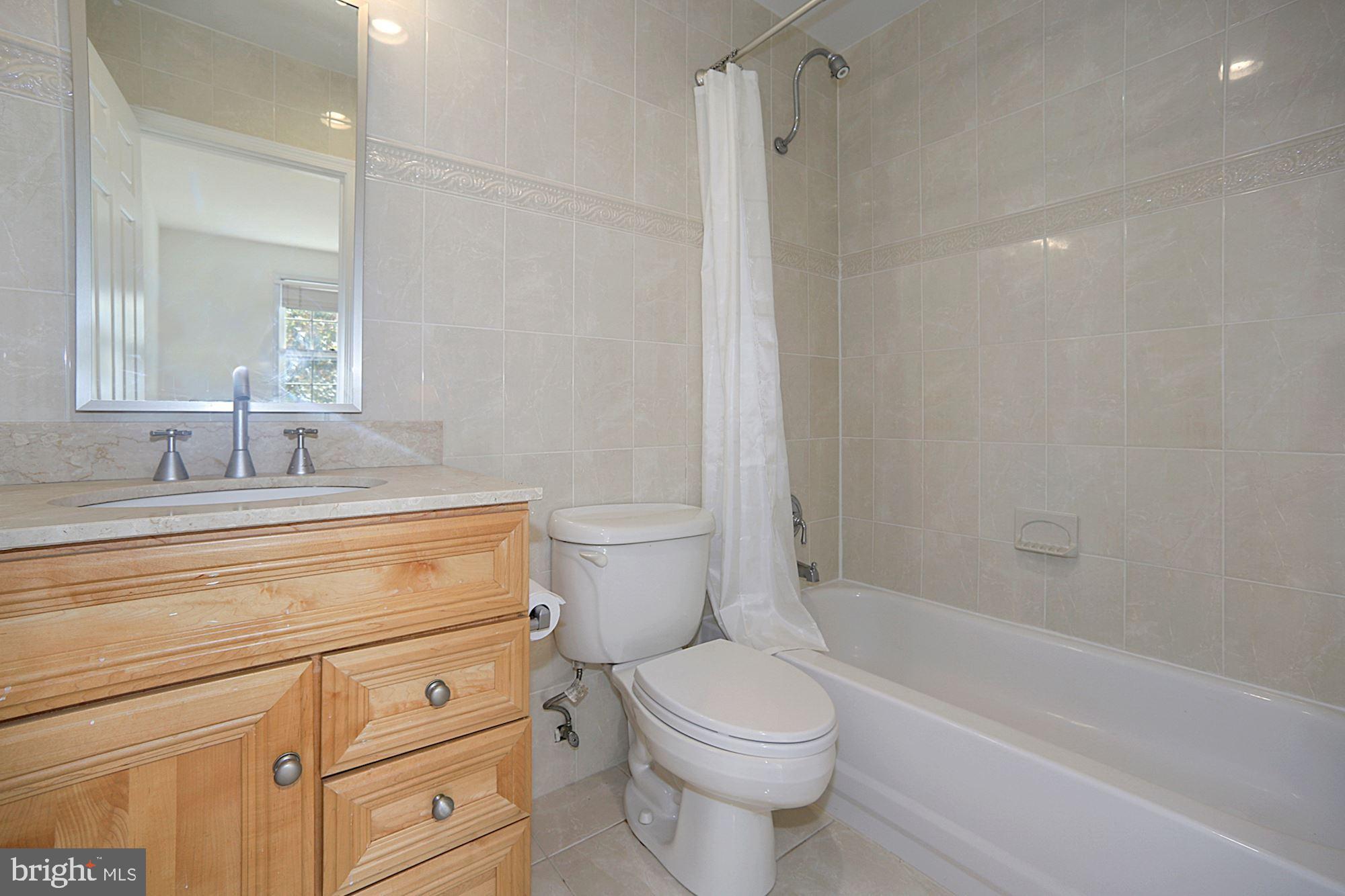 3241 Sutton Place Northwest, Unit B Washington, DC 20016 - Photo 26 of 35 2nd Bedroom ensuite Bathroom