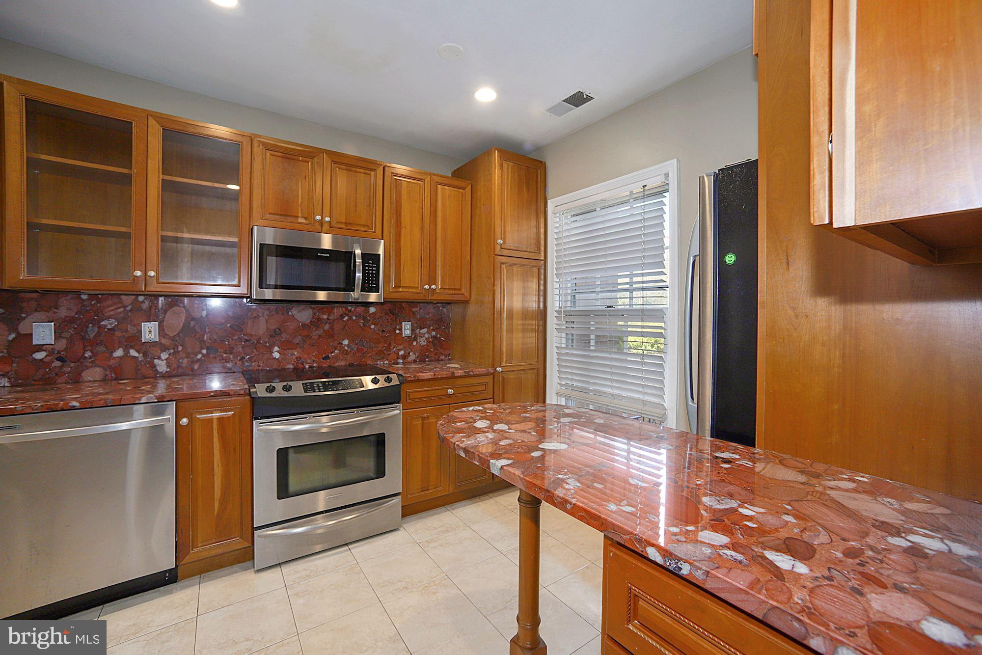 3241 Sutton Place Northwest, Unit B Washington, DC 20016 - Photo 5 of 35 Kitchen