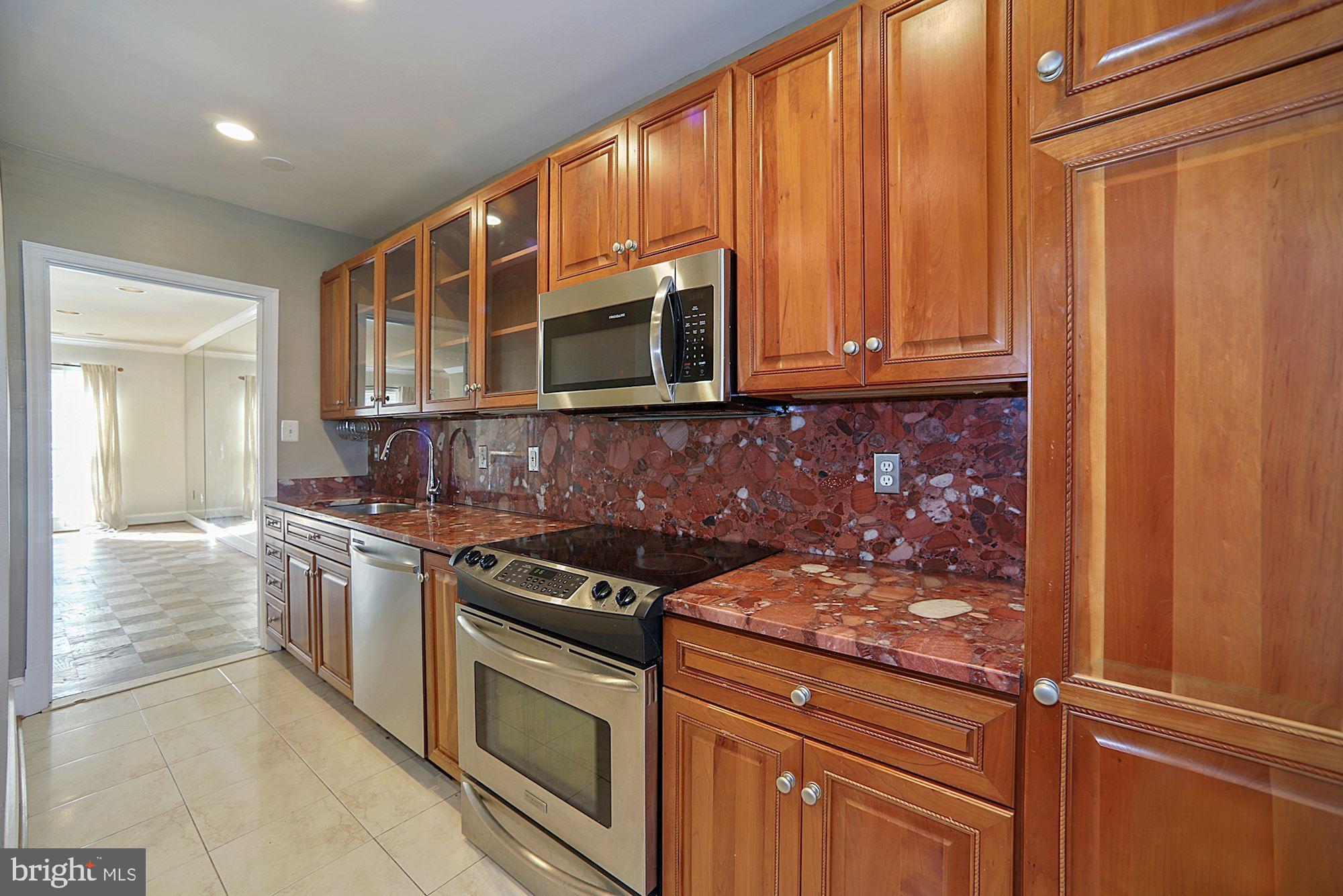 3241 Sutton Place Northwest, Unit B Washington, DC 20016 - Photo 7 of 35 Kitchen