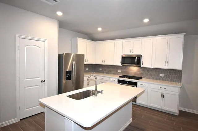 $2,350 | 5408 Locke Drive, Denton, TX 76207