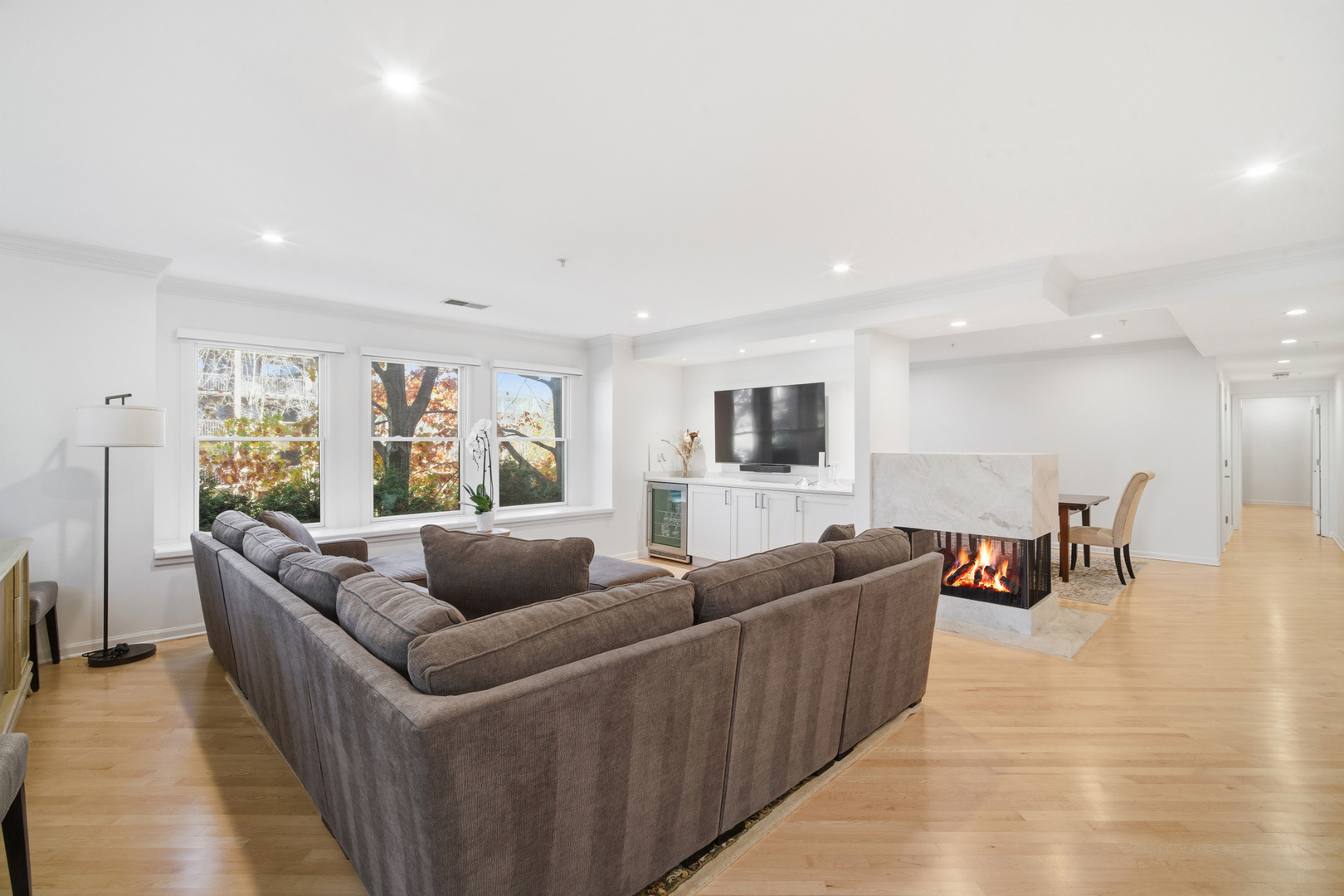 1688 Green Bay Road, Unit 204 Highland Park, IL 60035 - Photo 5 of 14 a living room with furniture and a table