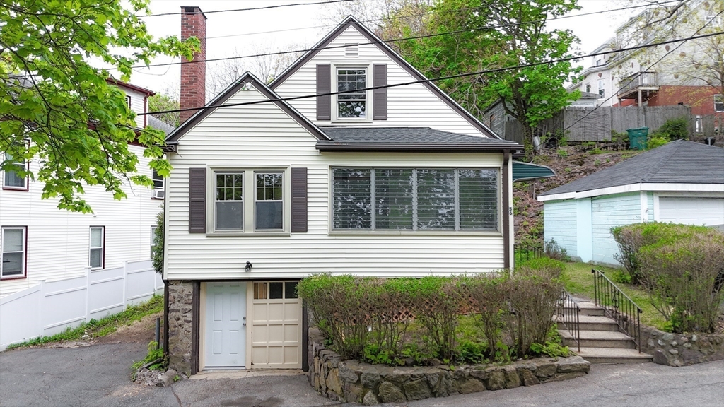 56 Raddin Grove Avenue Lynn, MA 01905 - Photo 3 of 33