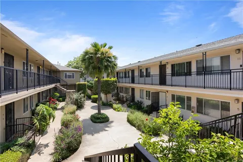 $400,000 | 1831 East Appleton Street, Unit 4, Long Beach, CA 90802
