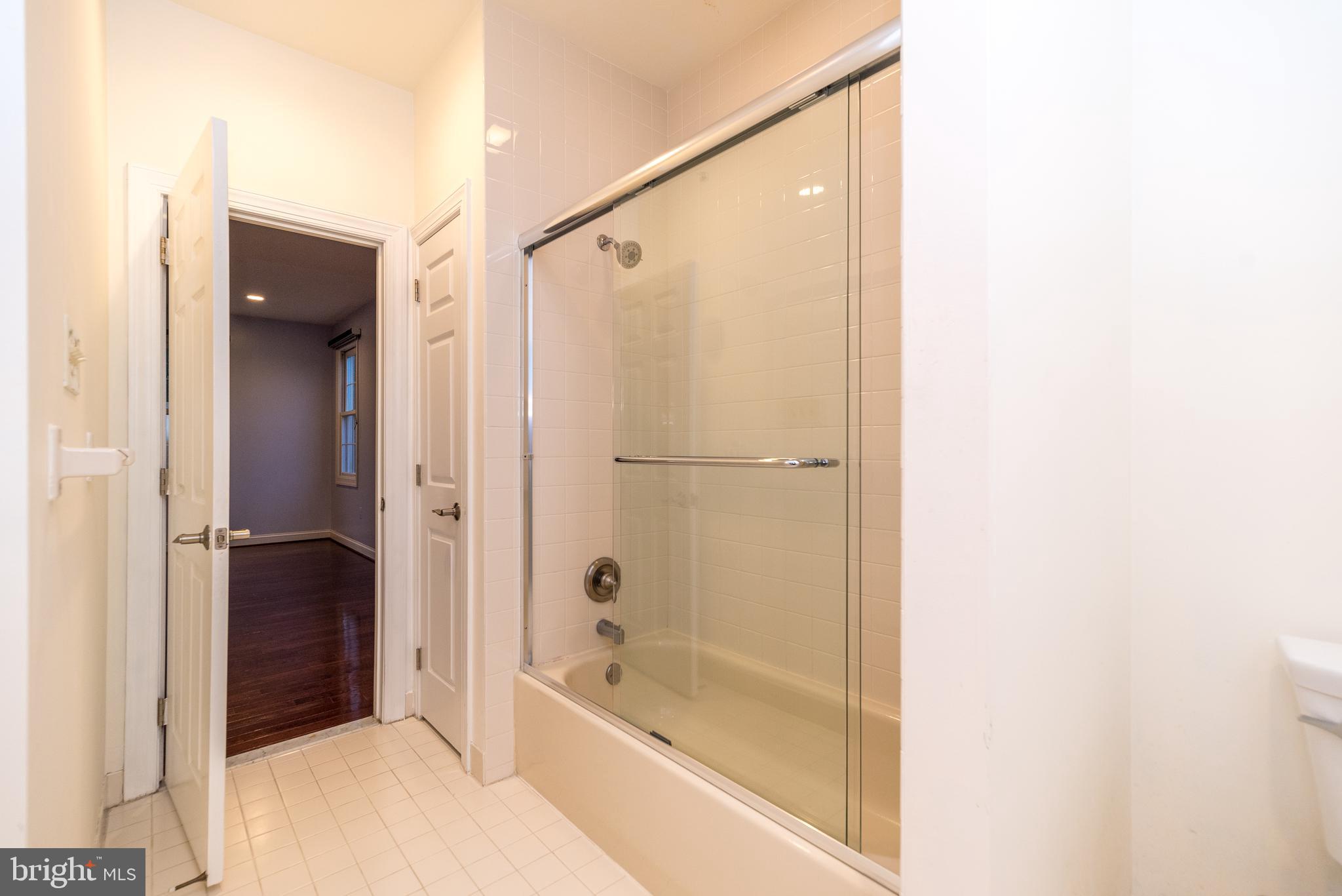 2312 Sandhurst Drive Jamison, PA 18929 - Photo 25 of 35 Second Story Hall Bath