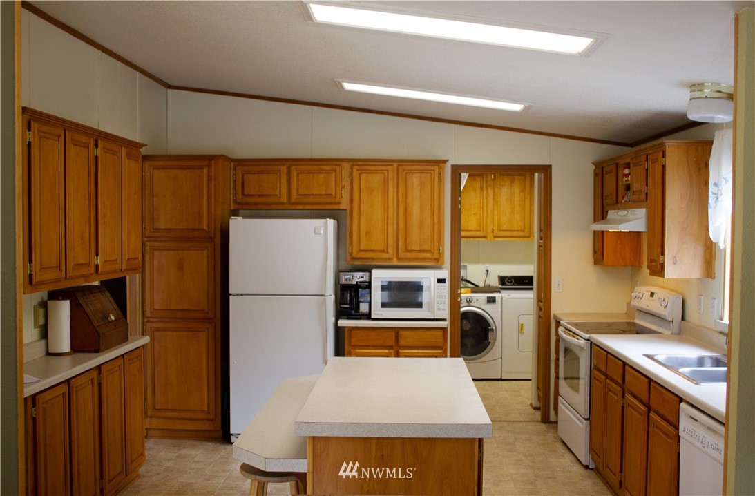28 Trout Creek Road Republic, WA 99166 - Photo 2 of 21