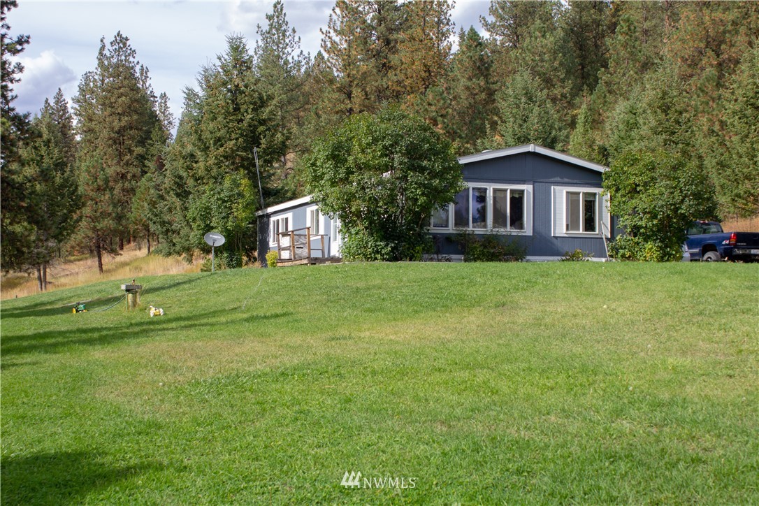 28 Trout Creek Road Republic, WA 99166 - Photo 14 of 21