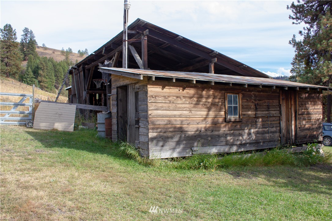 28 Trout Creek Road Republic, WA 99166 - Photo 16 of 21