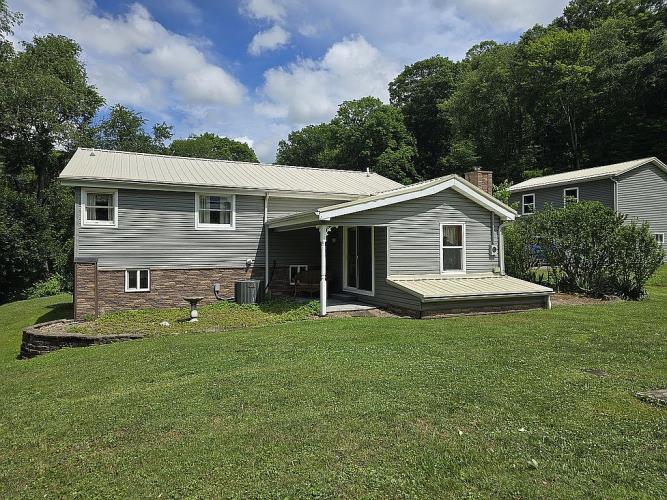 708 Stewartson Road Templeton, PA 16259 - Photo 6 of 23