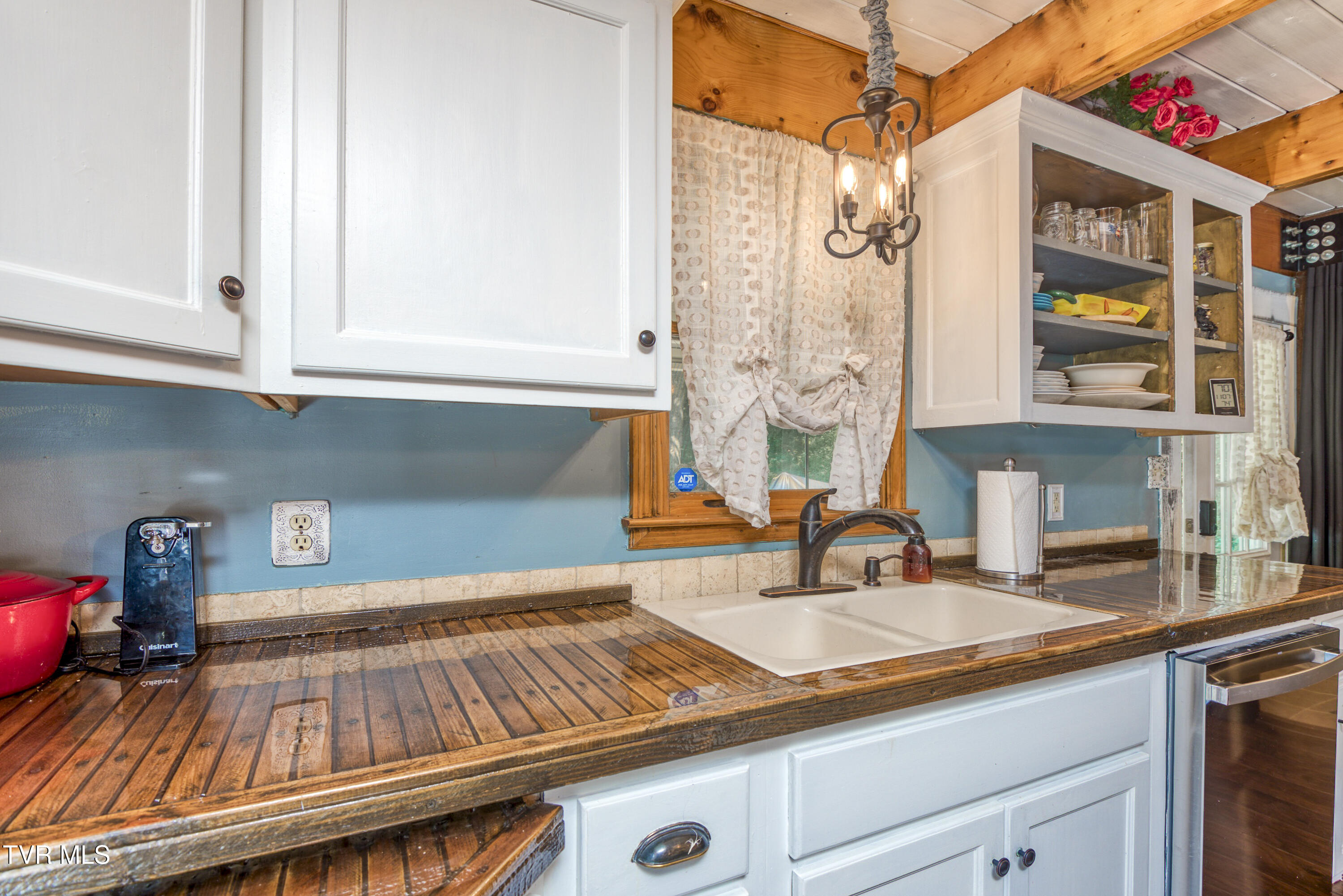 4195 Walker Mountain Road Bristol, VA 24202 - Photo 11 of 33 4195-Walker-Mountain-Rd-Bristol-VA Matt-