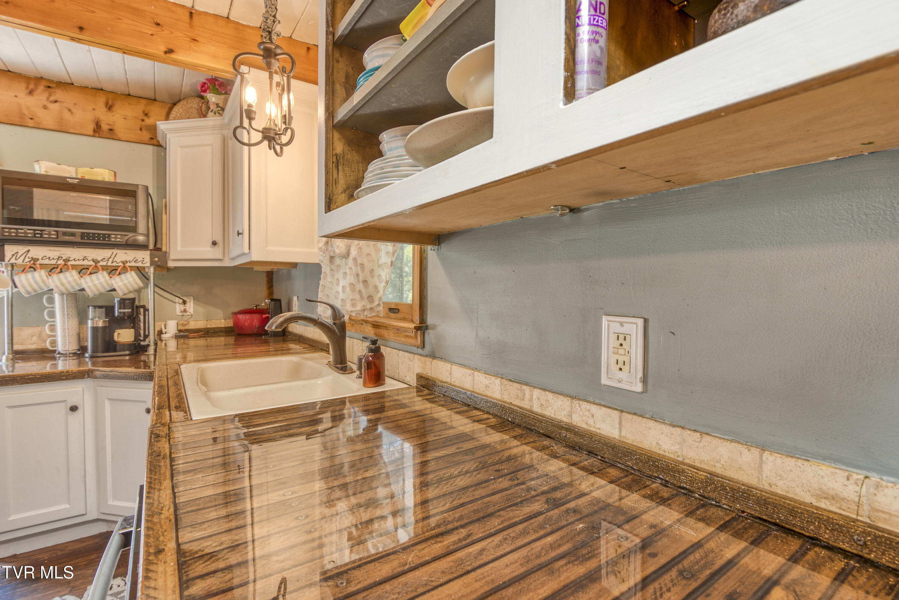 4195 Walker Mountain Road Bristol, VA 24202 - Photo 12 of 33 4195-Walker-Mountain-Rd-Bristol-VA Matt-