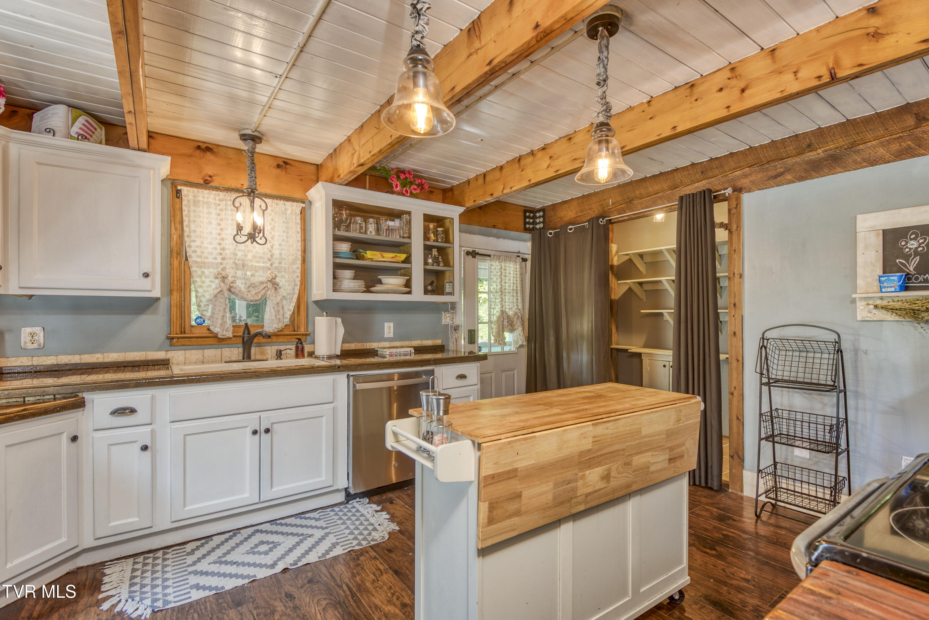 4195 Walker Mountain Road Bristol, VA 24202 - Photo 13 of 33 4195-Walker-Mountain-Rd-Bristol-VA Matt-