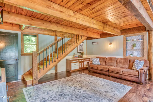 $394,900 | 4195 Walker Mountain Road, Bristol, VA 24202