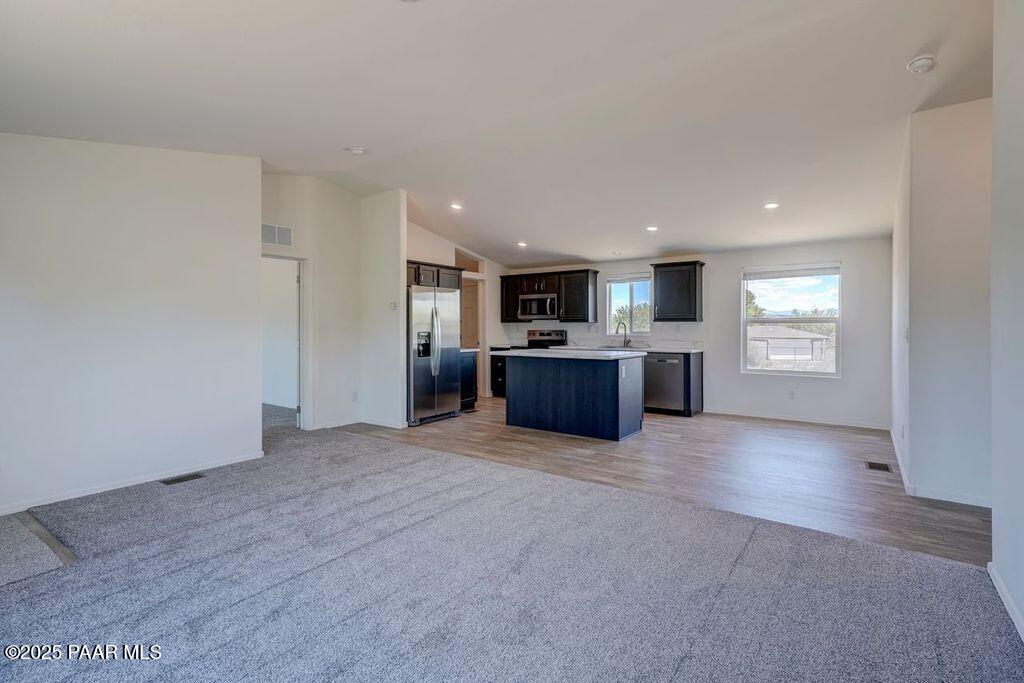 20809 East Antelope Road Mayer, AZ 86333 - Photo 5 of 24 20809 E Antelope Road - Photo - Living R