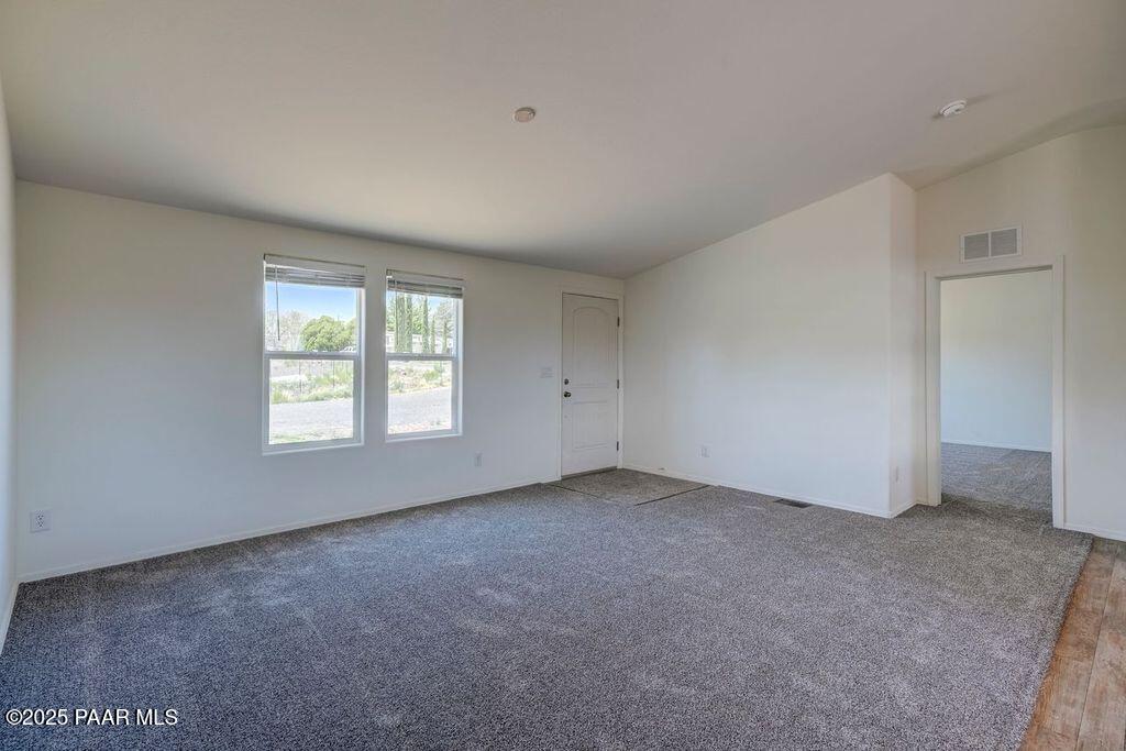 20809 East Antelope Road Mayer, AZ 86333 - Photo 6 of 24 20809 E Antelope Road - Photo - Living R