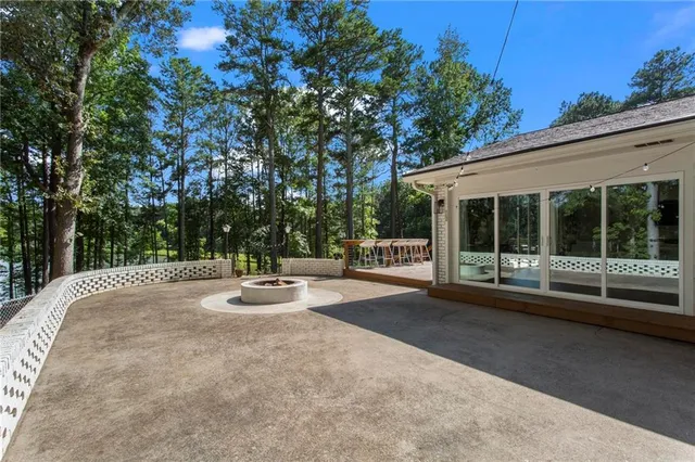 $1,175,000 | 1673 Clearview Drive Northwest, Acworth, GA 30102