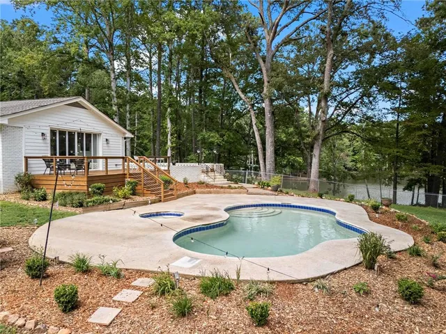 $1,175,000 | 1673 Clearview Drive Northwest, Acworth, GA 30102