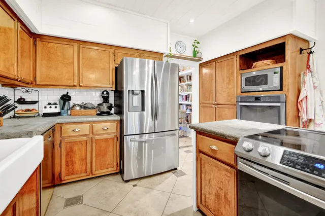 $750,000 | 115 Steves Place, Crestview, FL 32536