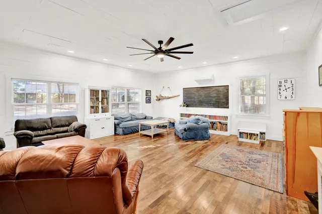 $750,000 | 115 Steves Place, Crestview, FL 32536