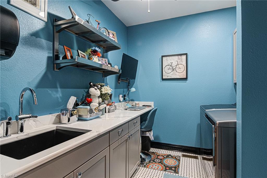 1807 Sandy Ridge Road Colfax, NC 27235 - Photo 14 of 50 Gallery Image 14