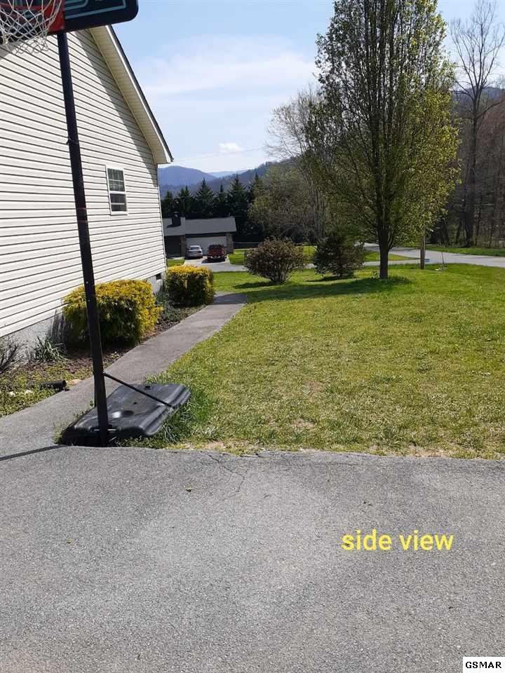 4025 Wears Cove Road Sevierville, TN 37862 - Photo 4 of 23 Gallery Image 4