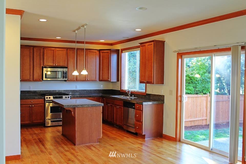 18216 2nd Place West, Unit A Bothell, WA 98012 - Photo 4 of 14 Gallery Image 4