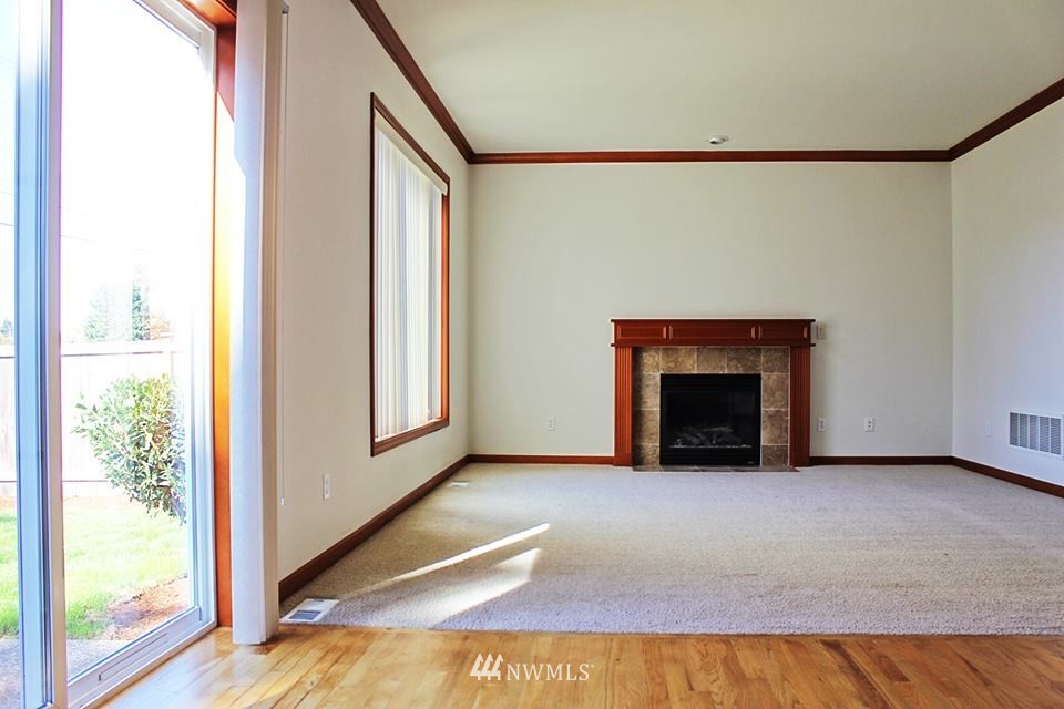 18216 2nd Place West, Unit A Bothell, WA 98012 - Photo 5 of 14 Gallery Image 5