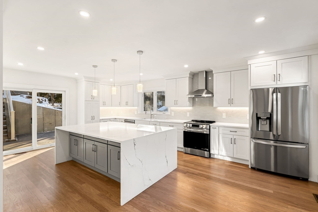 62 Circuit Road Medford, MA 02155 - Photo 7 of 39 Gallery Image 7