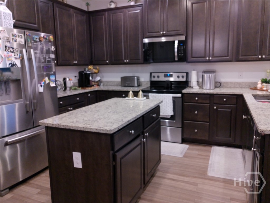 351 Southwilde Way Pooler, GA 31322 - Photo 9 of 28 Granite Counters