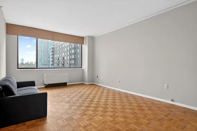 $2,900 | 45 River Drive South, Unit 1615, Jersey City, NJ 07310