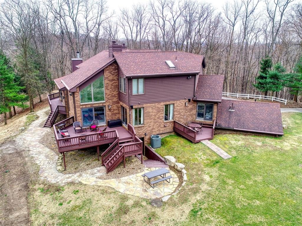 3450 Pinewood Road Irwin, PA 15642 - Photo 2 of 25 Gallery Image 2