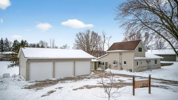 $325,000 | 204 6th Street Southwest, Chatfield, MN 55923