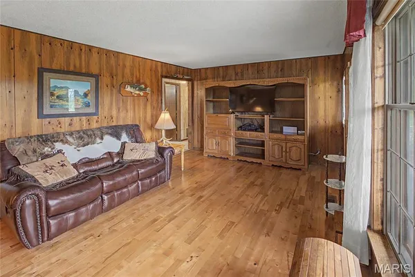 $1,100,000 | 23445 Highway 49, Black, MO 63625