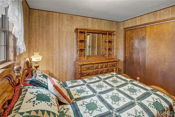 $1,100,000 | 23445 Highway 49, Black, MO 63625