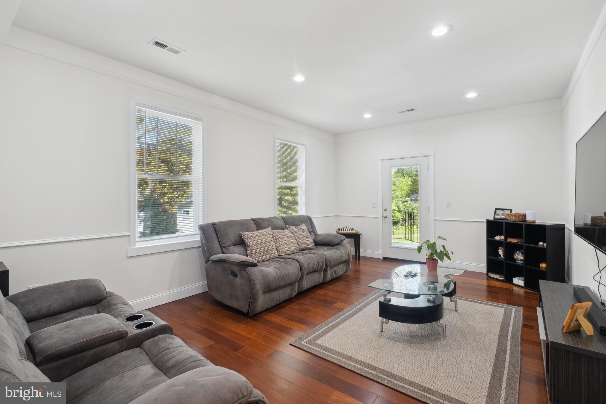 4717 Ravensworth Road Annandale, VA 22003 - Photo 17 of 41