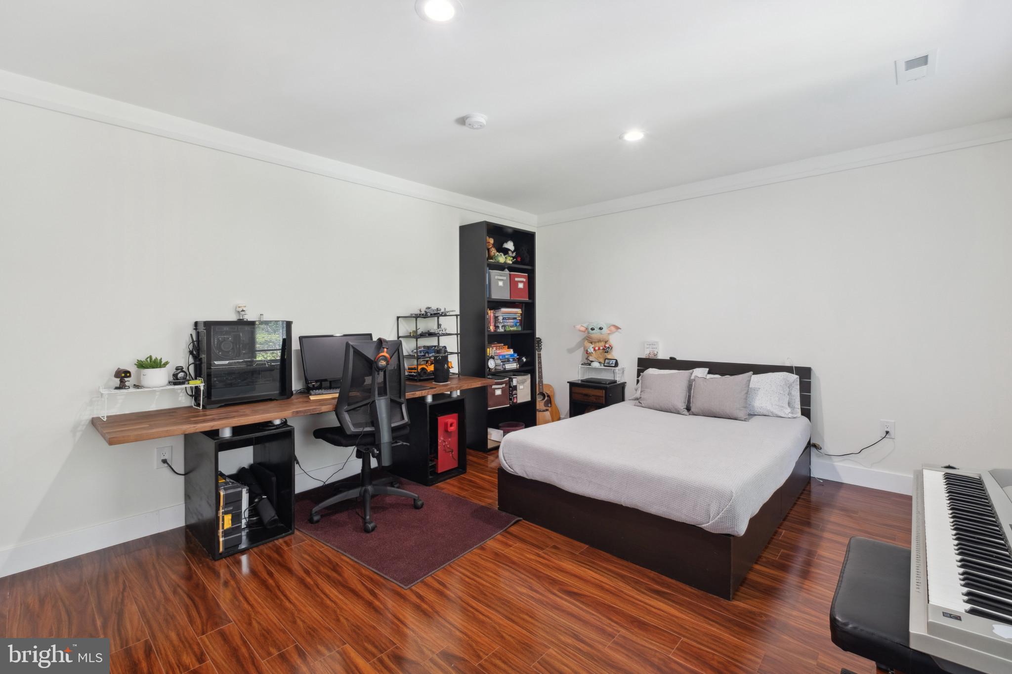 4717 Ravensworth Road Annandale, VA 22003 - Photo 26 of 41