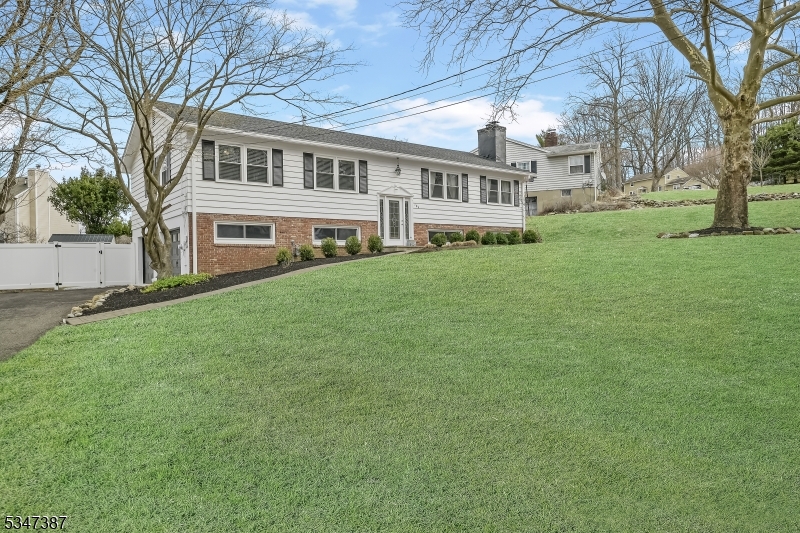 104 Summit Road Sparta, NJ 07871 - Photo 2 of 32