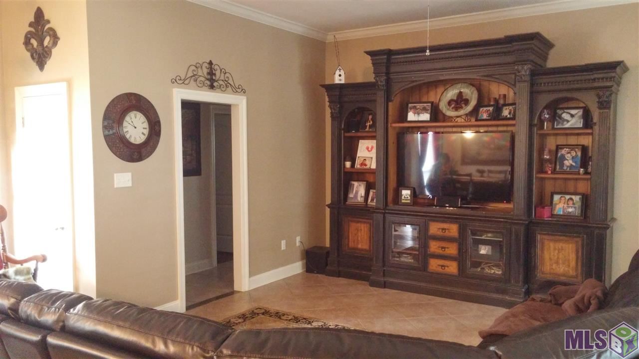 9118 Pertuis Road St. Amant, LA 70774 - Photo 5 of 15 Gallery Image 5