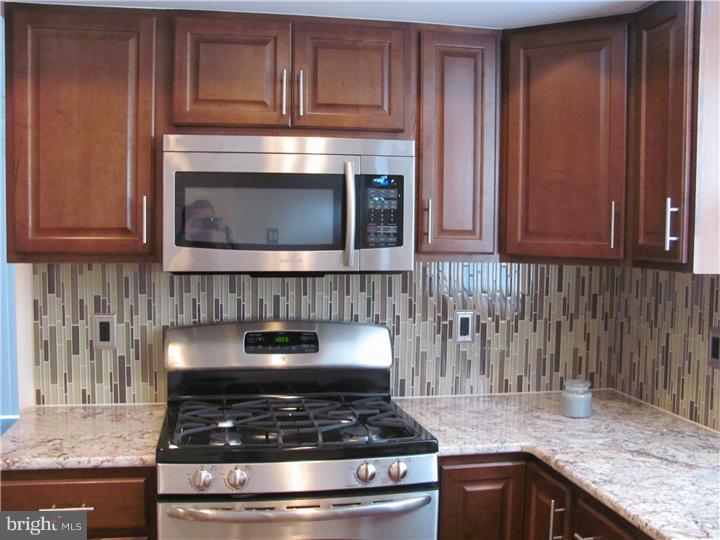 10815 Proctor Road Philadelphia, PA 19116 - Photo 10 of 22 Kitchen