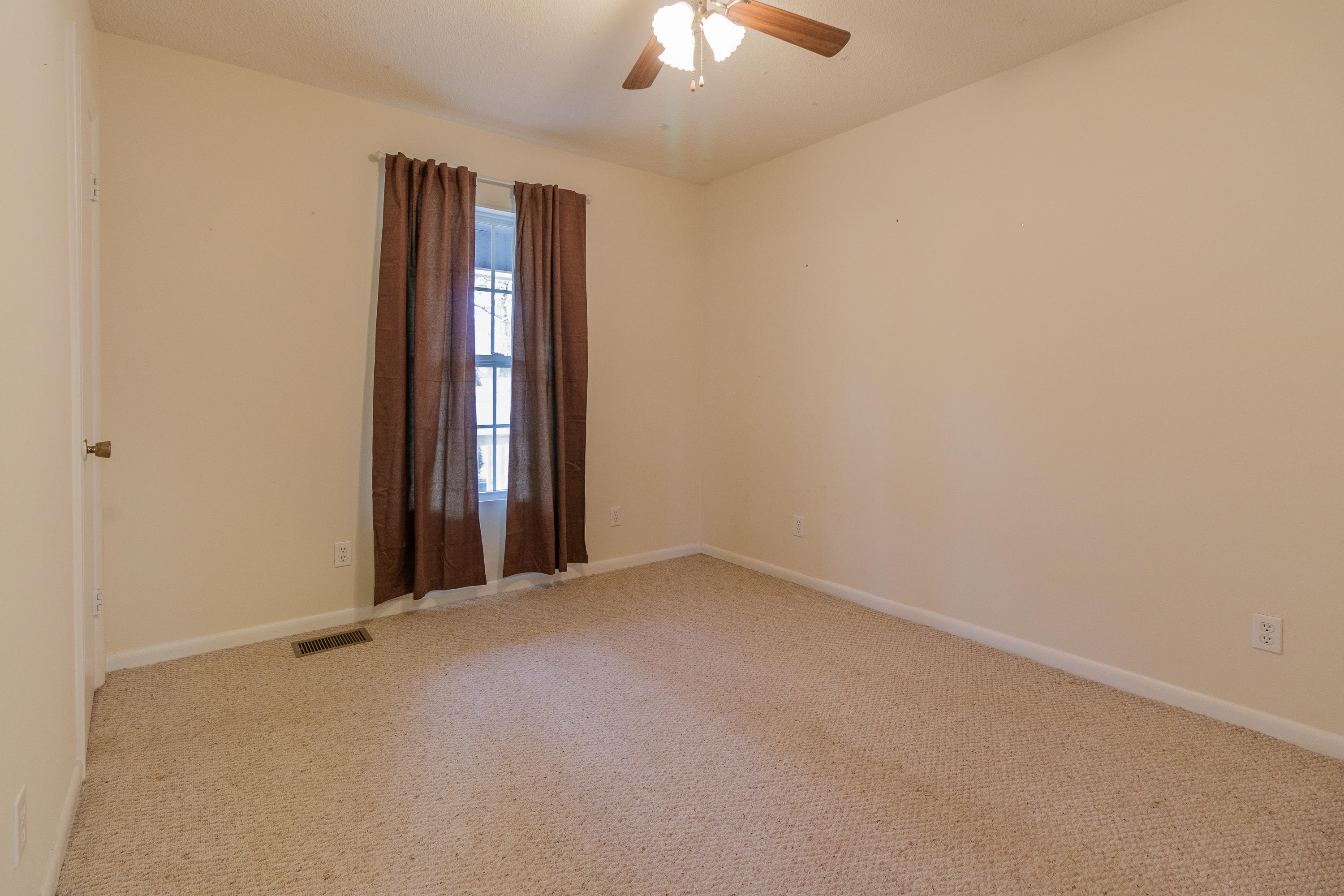 247 Craig Road Lookout Mountain, GA 30750 - Photo 22 of 43 Additional Bedroom 2