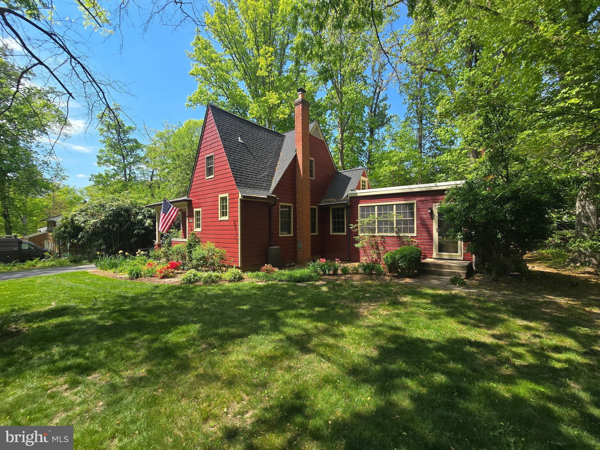7108 Larrlyn Drive Springfield, VA 22151 - Photo 50 of 50 a view of a house with a yard