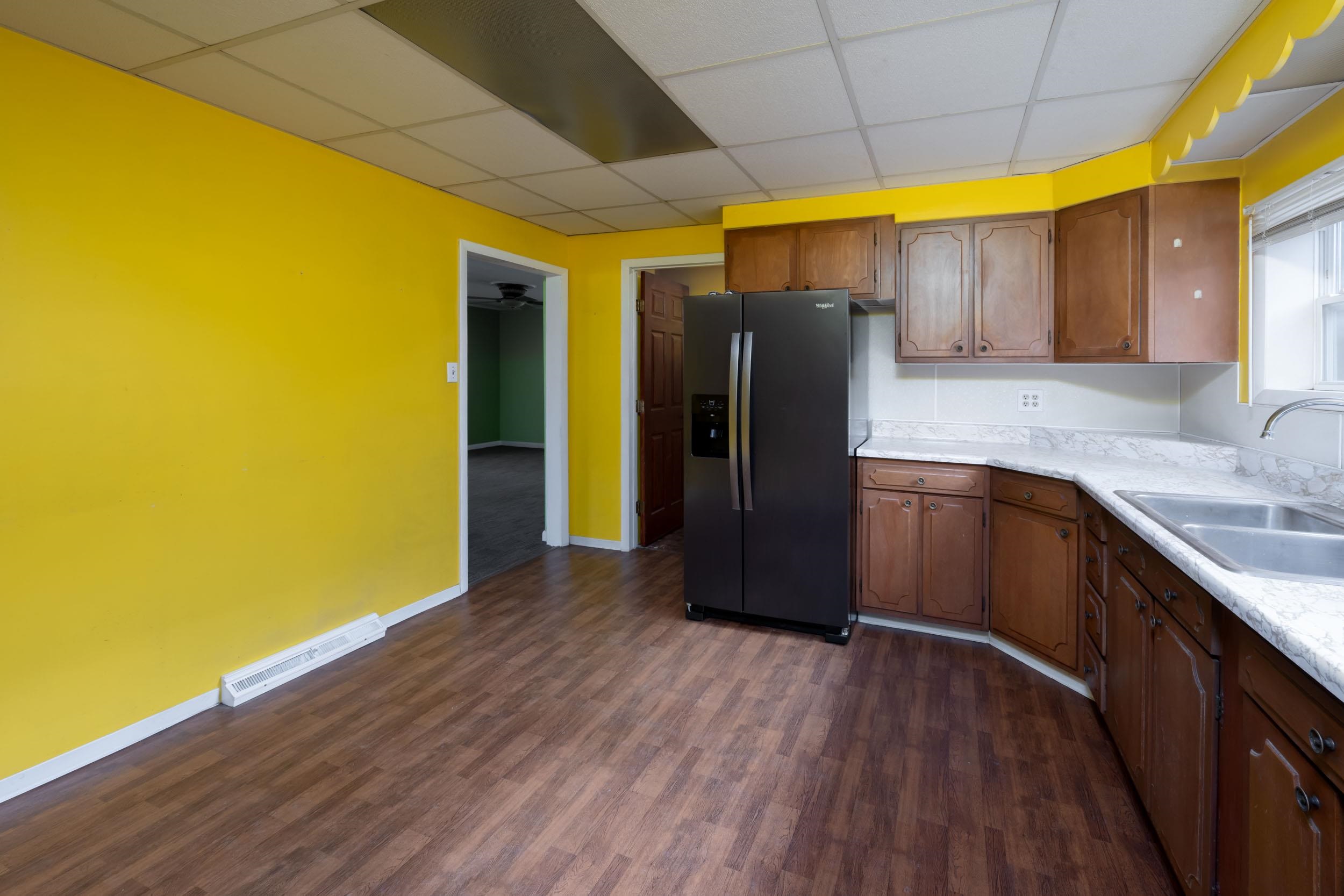 507 East 9th Street Auburn, IN 46706 - Photo 5 of 35