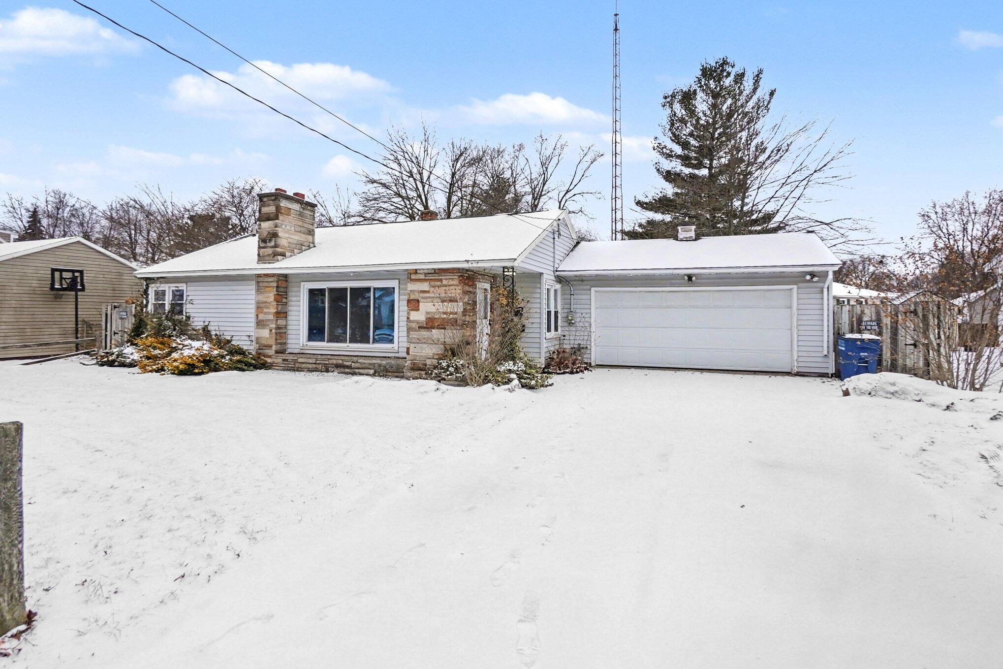 2967 Maple Grove Road Muskegon, MI 49441 - Photo 1 of 27 003_file_6408