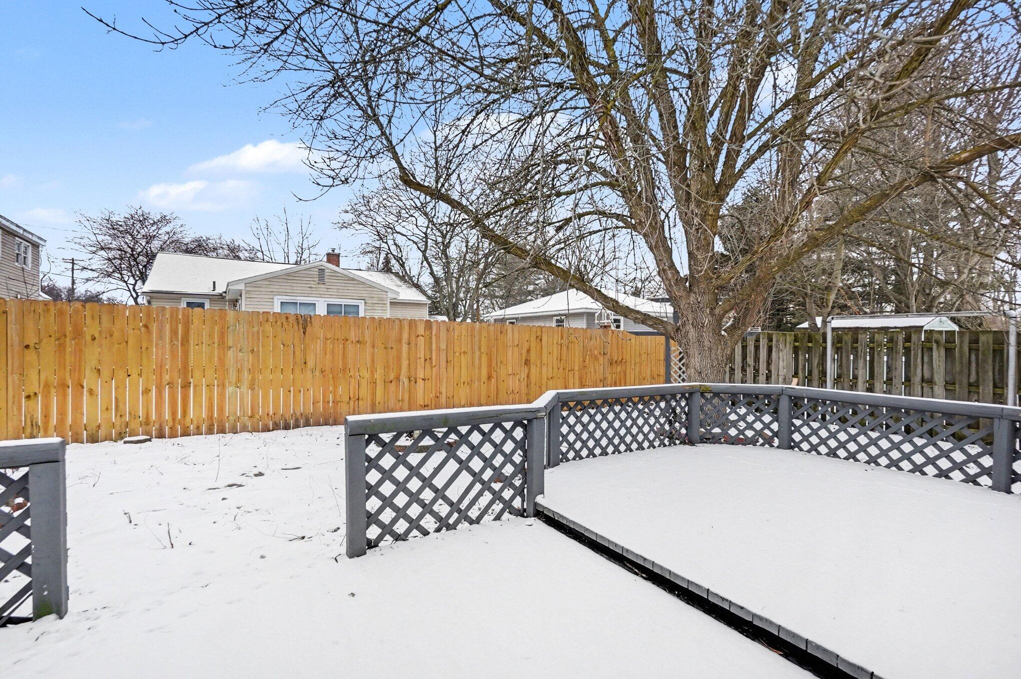 2967 Maple Grove Road Muskegon, MI 49441 - Photo 23 of 27 025_file_2850