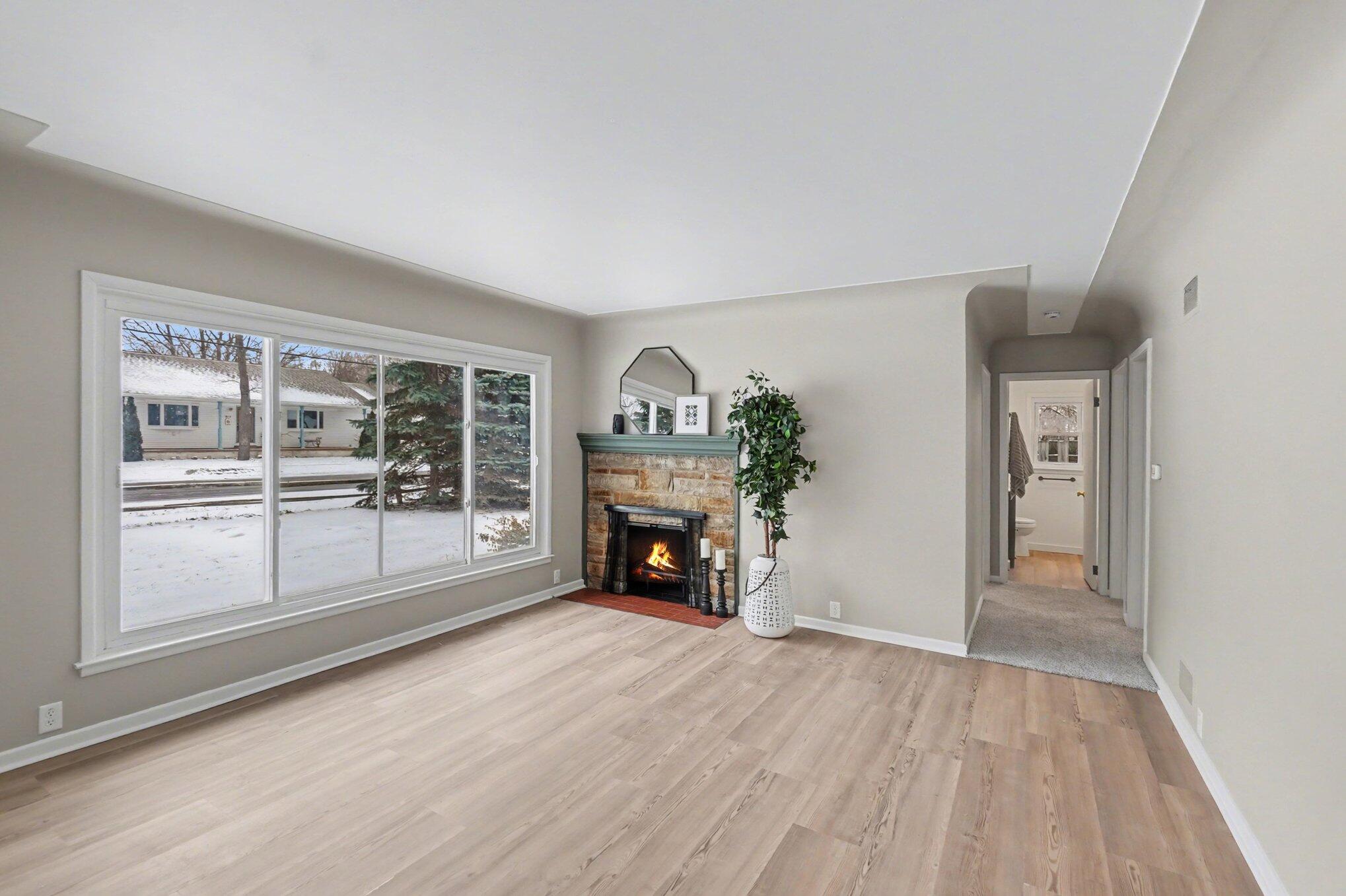 2967 Maple Grove Road Muskegon, MI 49441 - Photo 6 of 27 005_file_8223