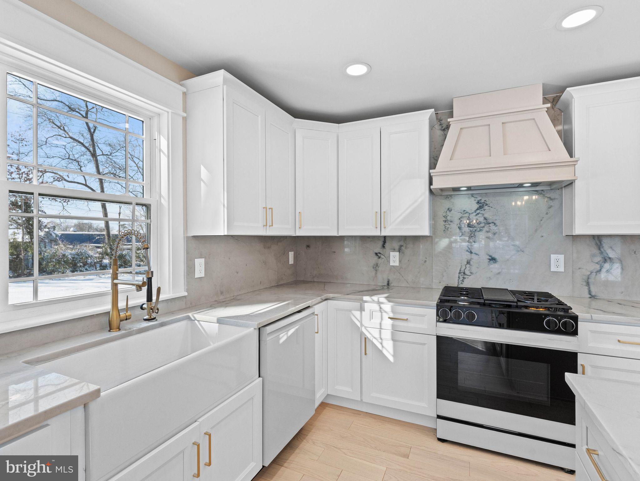 239 Lower Landing Road Blackwood, NJ 08012 - Photo 13 of 65