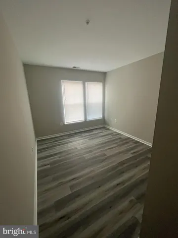 a view of empty room with window