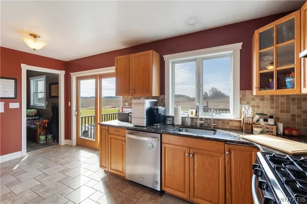 $285,000 | 7586 State Route, Perry, NY 14530